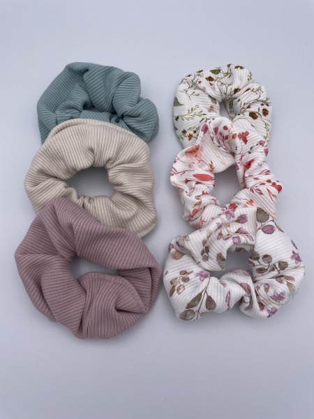 scrunchie-scrunchies-little-large hellbeige rote blumenwiese hellbeige-meergruen-altrosa-natural-beige-bluetenzauber-blumenwiese-